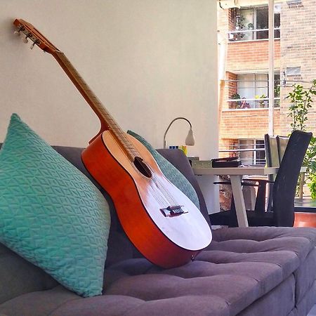 Hostel Metro Floresta Alojamiento Medellín Zewnętrze zdjęcie
