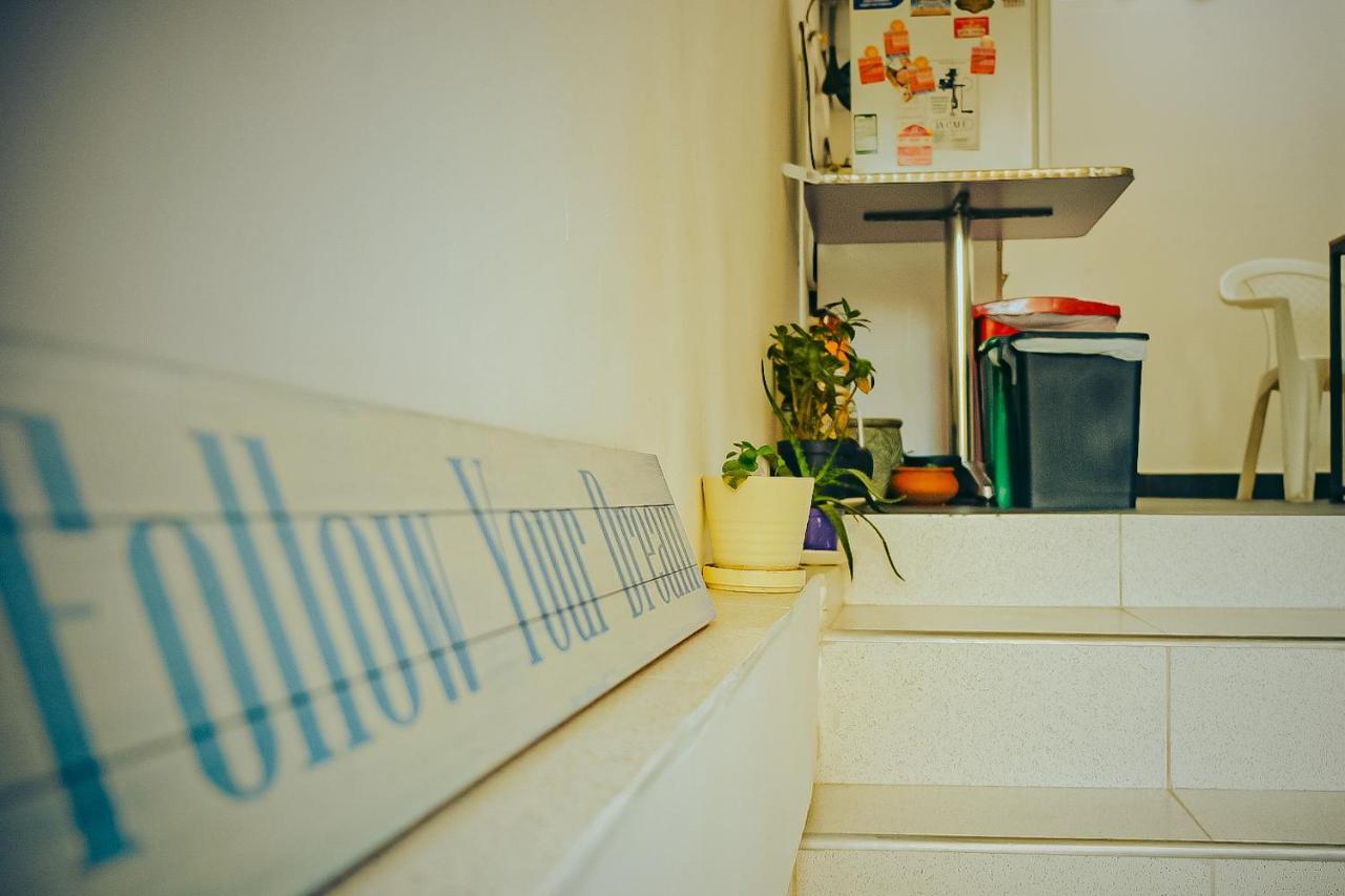 Hostel Metro Floresta Alojamiento Medellín Zewnętrze zdjęcie