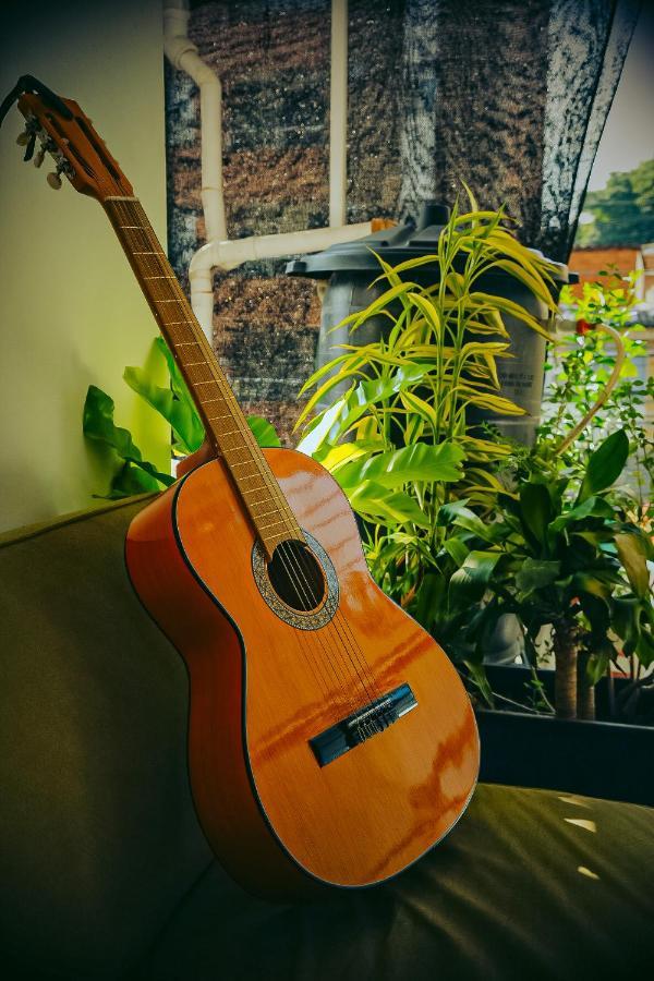 Hostel Metro Floresta Alojamiento Medellín Zewnętrze zdjęcie