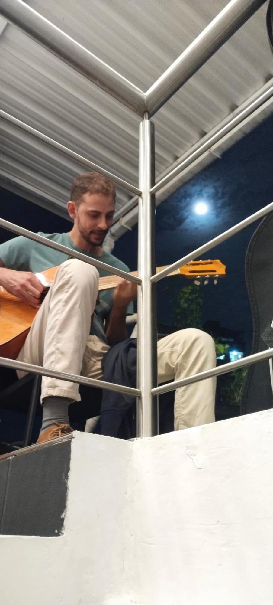 Hostel Metro Floresta Alojamiento Medellín Zewnętrze zdjęcie
