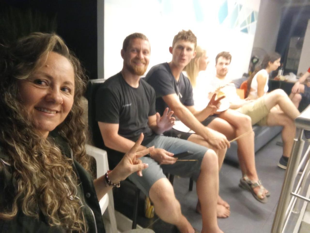 Hostel Metro Floresta Alojamiento Medellín Zewnętrze zdjęcie
