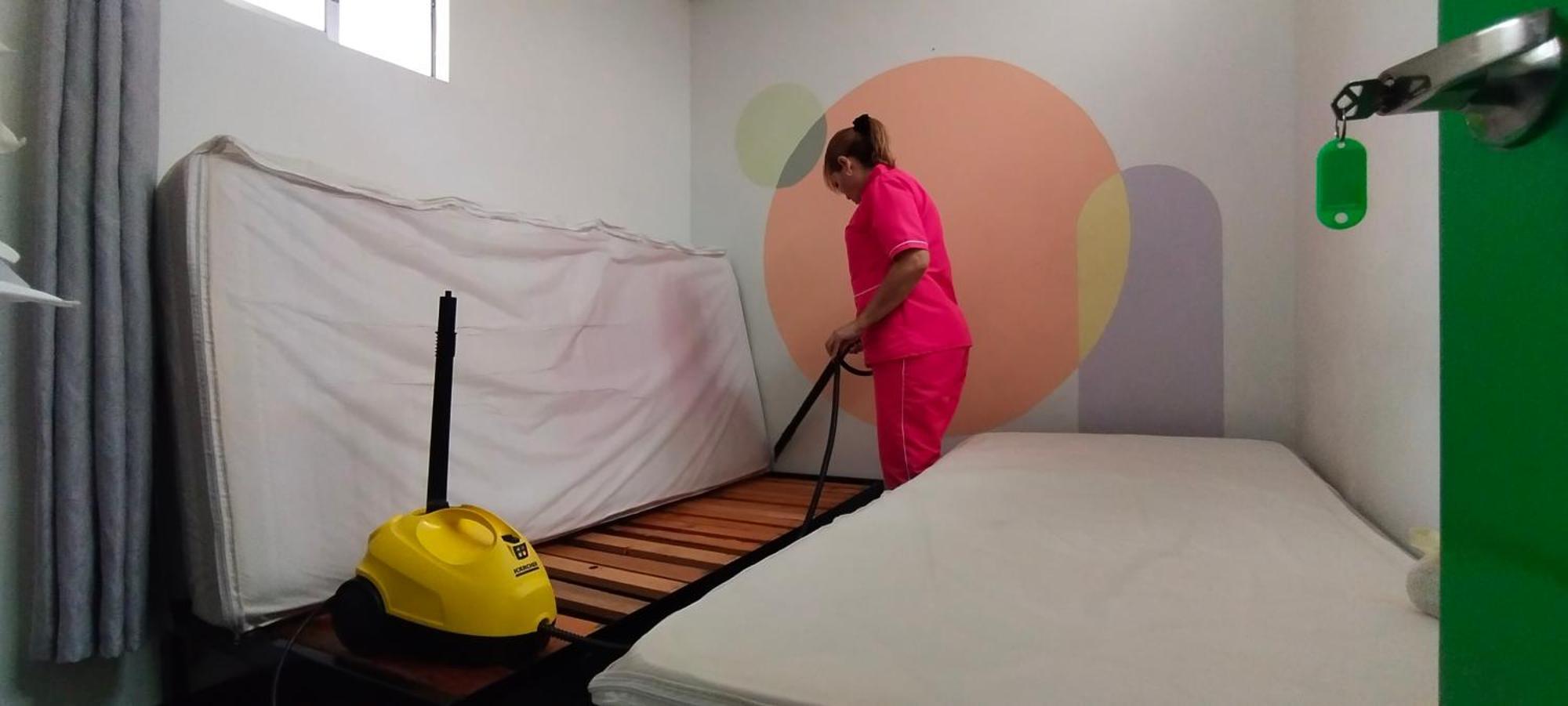 Hostel Metro Floresta Alojamiento Medellín Zewnętrze zdjęcie