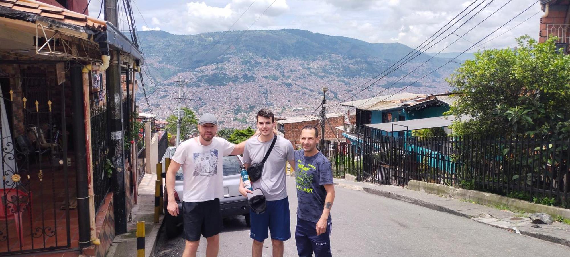 Hostel Metro Floresta Alojamiento Medellín Zewnętrze zdjęcie